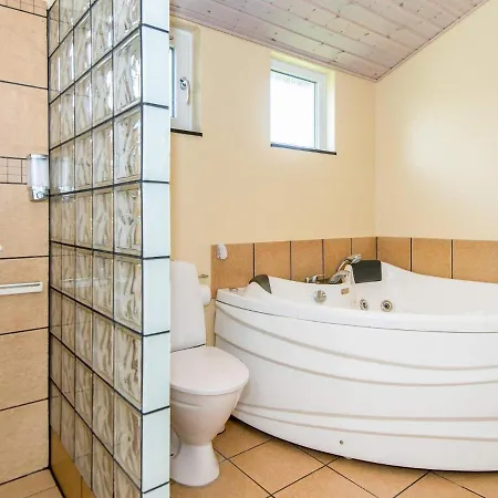 6 Person In Tatil Evi Hovborg