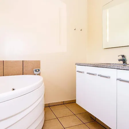 6 Person In Tatil Evi Hovborg